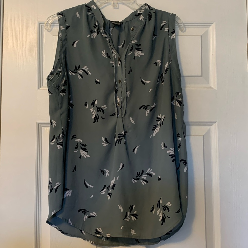 Ann Taylor Blue Patterned Sleeveless Top